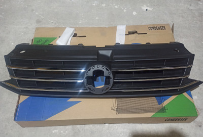 VW Polo  radiator barmaqlığı