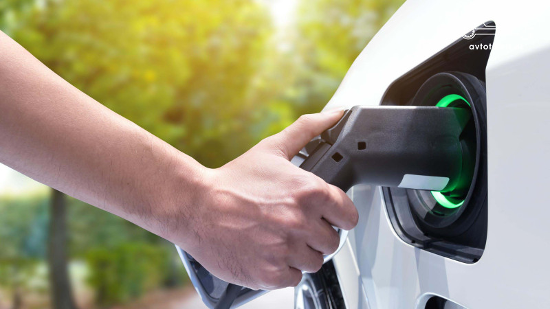 Azərbaycana elektromobillərin idxalı artıb