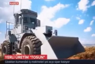 Sürücüsüz traktor: uzaqdan idarə edilir - VIDEO