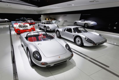 "Mercedes-Benz"-lə "Porsche"-ni nə birləşdirir?