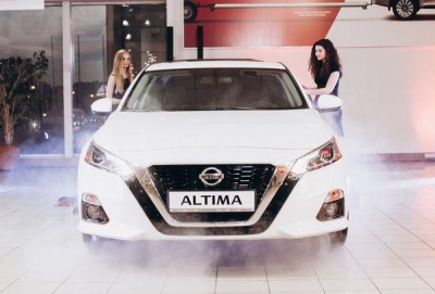 Tam Yeni Nissan Altima 2019 artıq Azərbaycanda