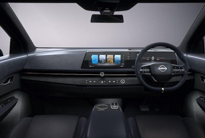 Nissan şaquli displeylərdən imtina etməyin üç səbəbini açıqlayıb