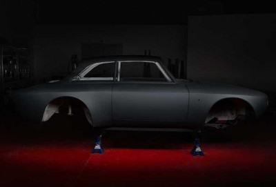 Klassik Alfa Romeo Giulia modeli 525 at qüvvəli superkara çevriləcək