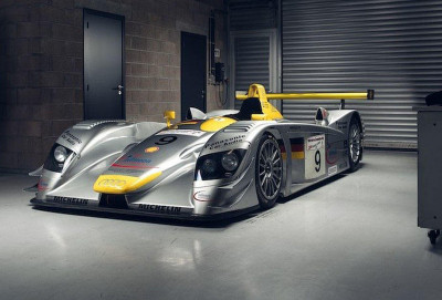 Audi R8 LMP900 sportprototipi satışa çıxarılıb