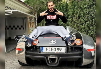 Məşhur futbolçunun 2,5 milyon avroluq “Bugatti”si - FOTOLAR