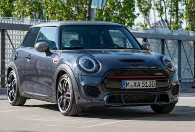 Mini John Cooper Works modeli GP Pack dəstini əldə edib