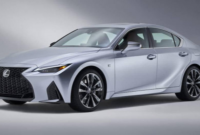 Yenilənmiş Lexus IS modelinin şəkilləri peyda olub