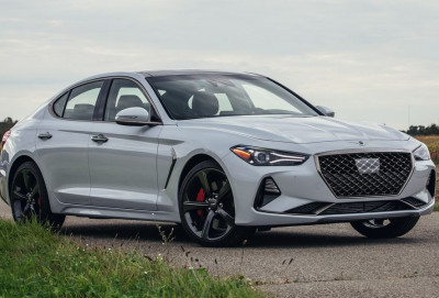 Yenilənmiş Genesis G70 sedanın casus görüntüləri peyda olub