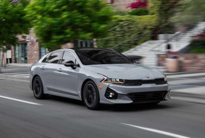 Kia K5 modeli Azərbaycanda oktyabr ayında satışa çıxacaq