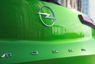 Opel loqosunu dəyişdirdi - İlk dəfə bu avtomobildə istifadə olundu