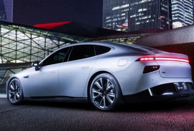 Tesla-nın çinli rəqibi 2 milyard dollardan çox investisiya cəlb edib