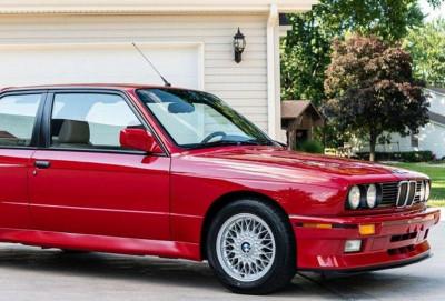 1988 model BMW M3 250 min dollara satıldı