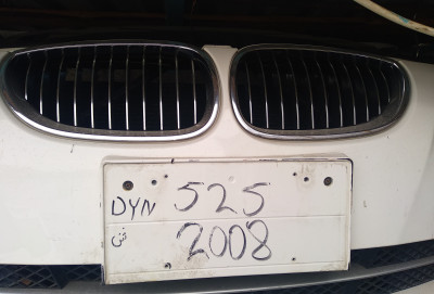 Radiator barmaqlığı E60 Original