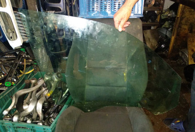 Ön sağ qapı şüşəsi X5 E53