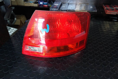 Sağ stop - Audi A4 Universal