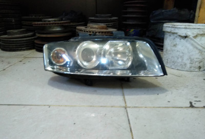 Sağ fara - Audi A4 Original