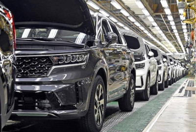 Kia Sorento Hybrid modelinin istehsalına başlanıb