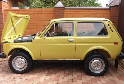 1977-ci ilin VAZ-2121 ofrouderi 70 min manata satılır