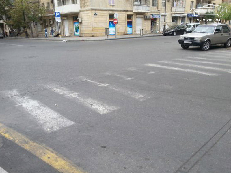 Görünməz, natamam yol nişanları, silinmiş zolaqlar... - Qəza riskini artıran amillər