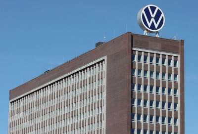 "Volkswagen"in mənfəəti altı dəfədən çox azalıb