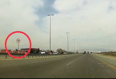 Bakı-Ələt yolunda sürücüləri radara salan yol nişanı - NÖQSAN VAR