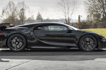 "Bugatti" yeni hiperkarını yığıb - FOTOLAR