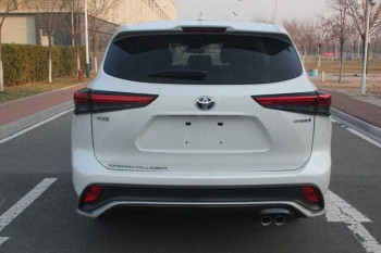 "Toyota" yeni modelini buraxacaq - "Crown"