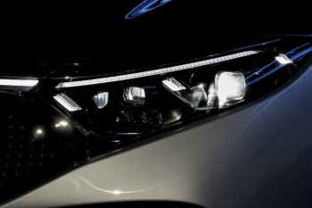 "Mercedes-Benz" elektrik flaqmanını təqdim edib