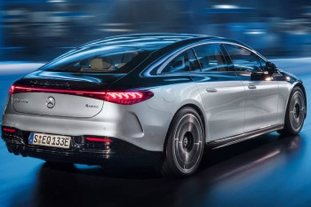 "Mercedes-Benz" elektrik flaqmanını təqdim edib