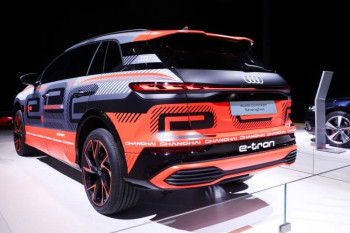 "Audi" böyük elektrik krossoverinin prototipini nümayiş etdirib