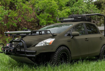 “Toyota Prius” elektromobilinin ov versiyası hazırlanıb