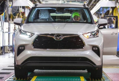 "Toyota" iki səkkiz yerlik krossoverin buraxılışına hazırlaşır