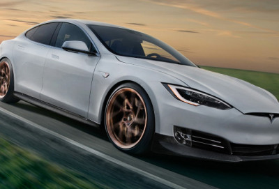 "Tesla" ən sürətli elektromobilin istehsalına başlayacaq