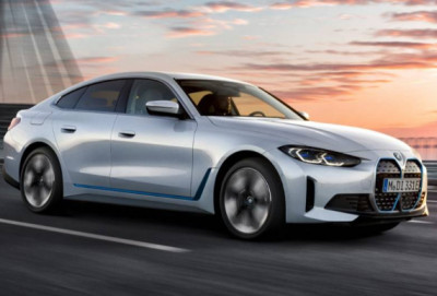 BMW i4 modelini rəsmi olaraq təqdim edib