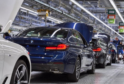 "BMW" mikrosxem çatışmazlığına görə istehsalı azaldacaq